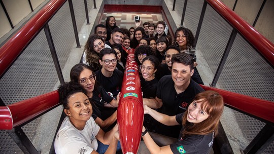 Alunos da UFRJ conquistam competição latino-americana de foguetes