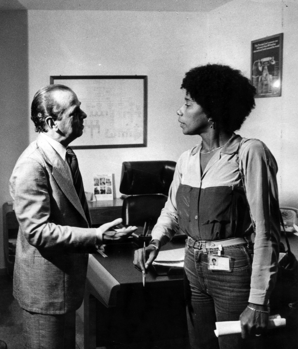 Gloria Maria em 1980, quando foi barrada no Othon Palace Hotel por ser negra — Foto: Otávio Magalhães / Agência O Globo