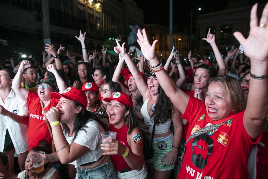 Clube Português de Niterói: Alegria e emoção marcaram a Festa do Dia das  Mães » Jornal Casa da Gente