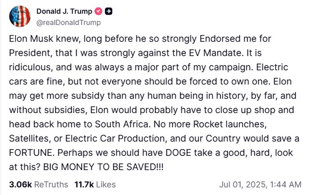Donald Trump ameaça cortar subsídios a empresas de Elon Musk após críticas a plano orçamentário — Foto: Reprodução