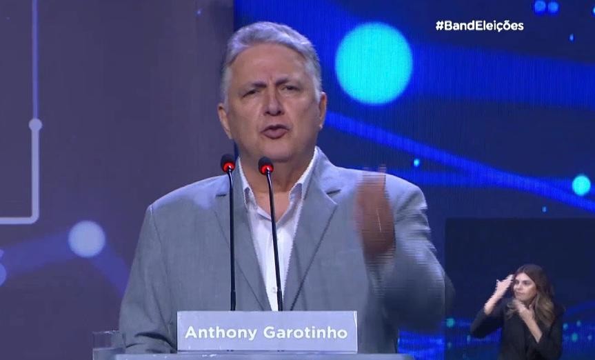 Com candidatura incerta, Garotinho tira votos de Paes entre eleitores lulistas e de renda mais baixa - QTU Questões do Universo