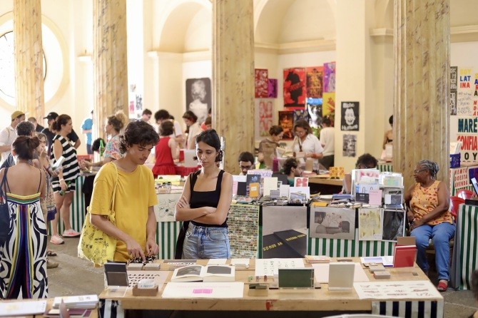 Feira Tijuana de Arte Impressa, na Casa França Brasil, em 2024 — Foto: Danielle Barros/SEC RJ