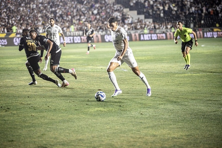 Vasco empatou com o Cear&aacute; em casa