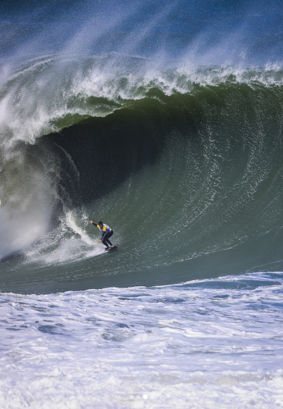 Ondas grandes: veja imagens dos surfistas que participam do