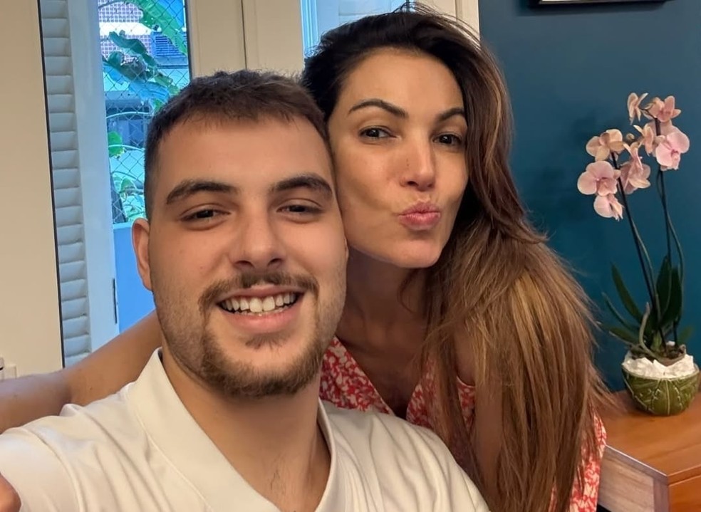 DJ, produtor musical: quem é Felipe Poeta, filho de Patrícia Poeta que está em tratamento e fez mãe chorar