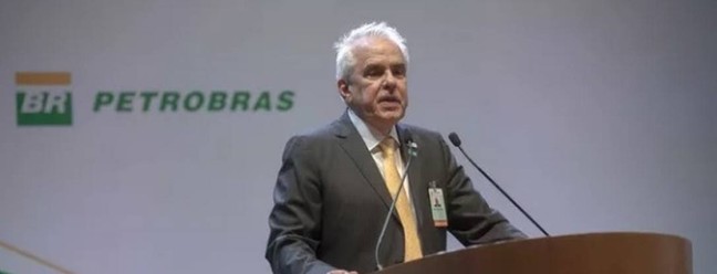  Roberto Castello Branco: Demitido em fevereiro de 2021, após o quarto aumento de combustíveis