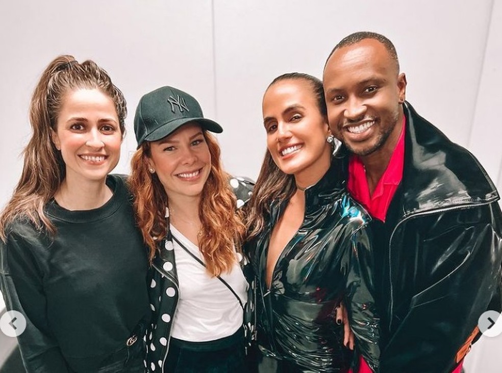 Eduarda Porto, Fernanda Souza, Carol Peixinho e Thiaguinho nos bastidores do show dele no Espaço Favela, do Rock in Rio — Foto: Reprodução/Instagram