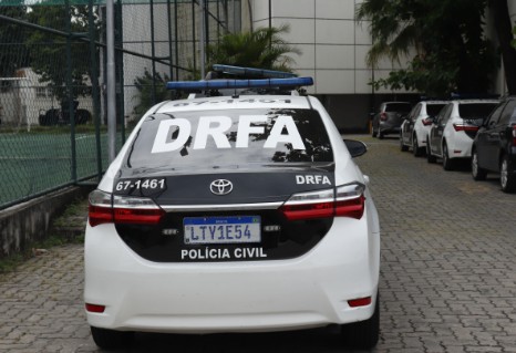 Operação na Zona Oeste do Rio mira esquema de adulteração e revenda de carros clonados - QTU Questões do Universo