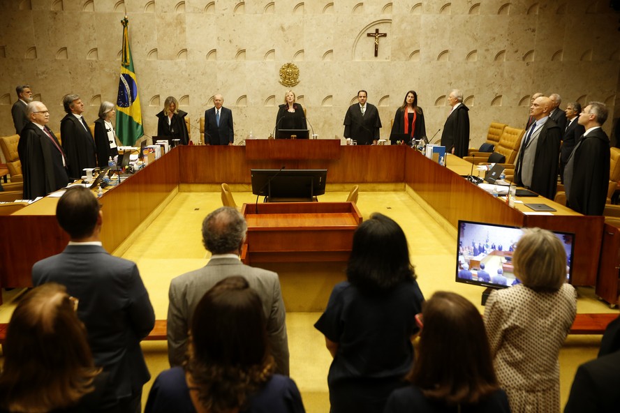 Ministros do STF no plenário da Corte: proposta de estabelecer mandatos foi apresentada pelo senador Plínio Valério (PSDB-AM), aliado de Bolsonaro