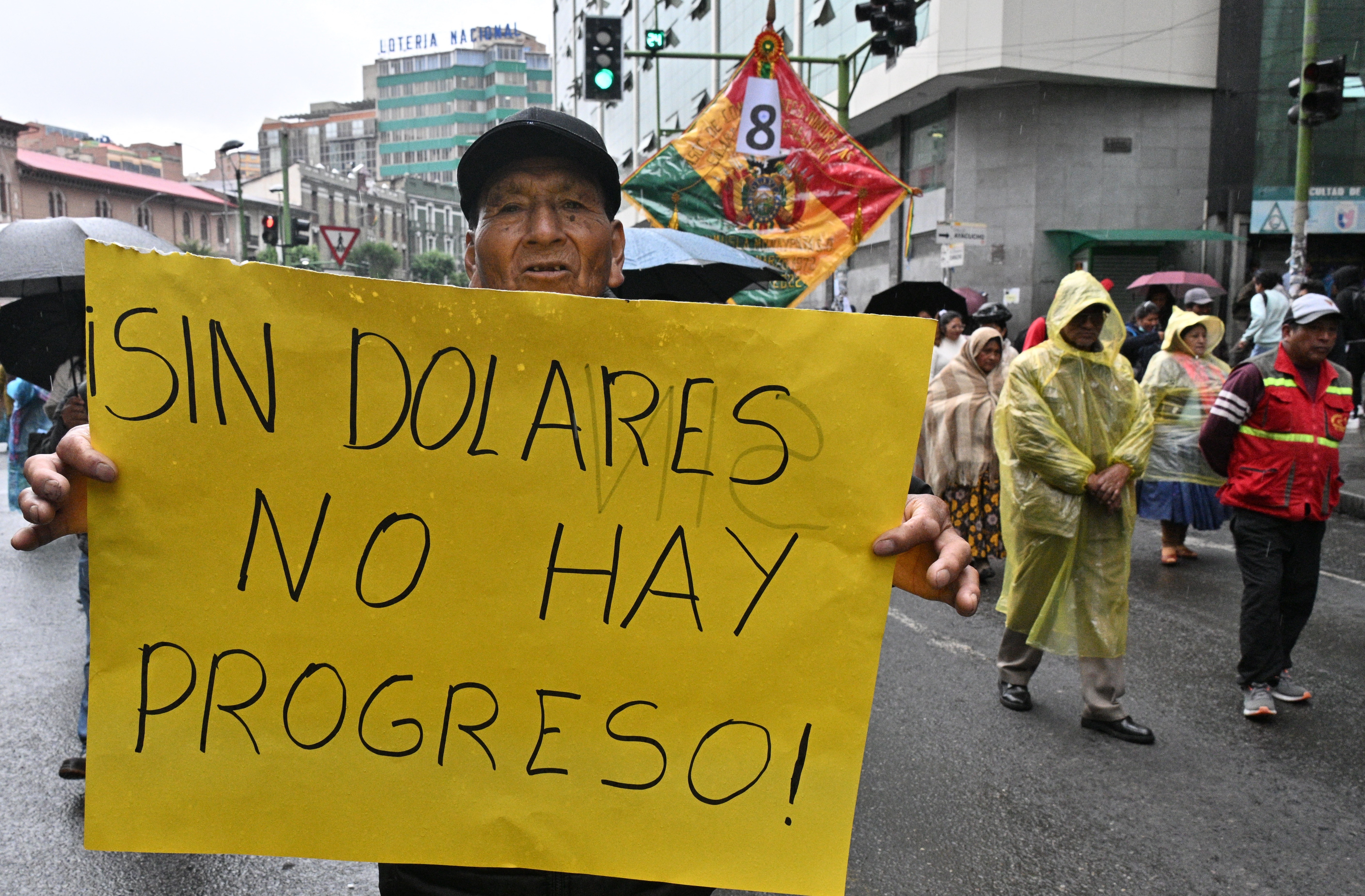 Milhares protestam na Bolívia para exigir soluções para a crise econômica