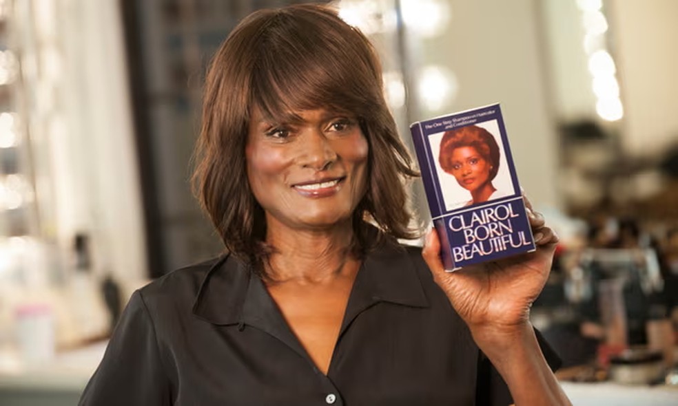Tracey Norman com a tinta de cabelo a Qual foi Modero no auge de sua carreira em 1975 - foto: Lacey Terrell