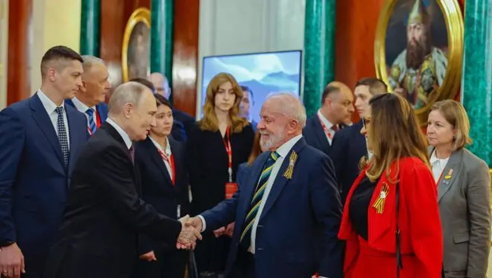 Putin telefona para Lula e discute negociações com os Estados Unidos