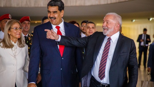 Maduro ignora críticas e diz que 'Consenso do Brasil' abrirá nova etapa de integração da América do Sul 