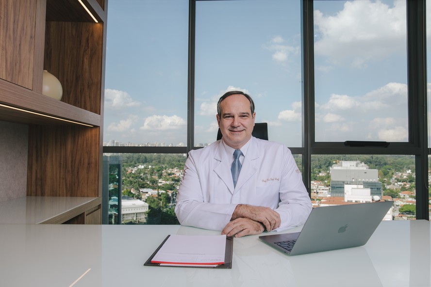 Oncologista Paulo Hoff, professor da USP