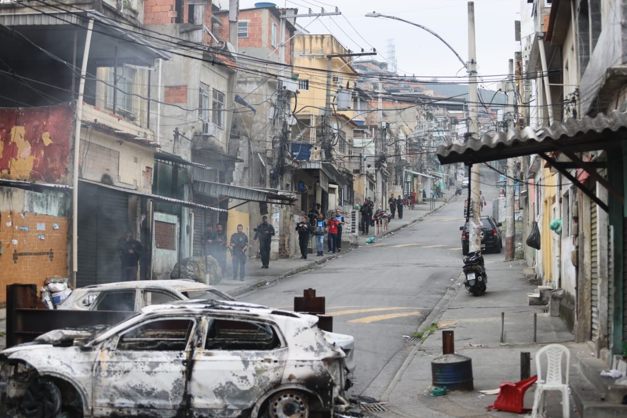 Entre os mortos, há ainda dois suspeitos vindos da Bahia, afirmam as autoridades — Foto: Fabiano Rocha / Agência O Globo