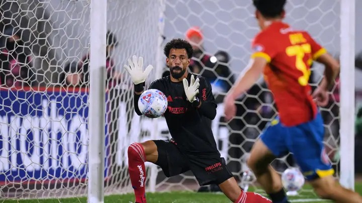 Fenômeno da Copa, goleiro de 40 anos estreia por time sul-americano sem sofrer gols: 