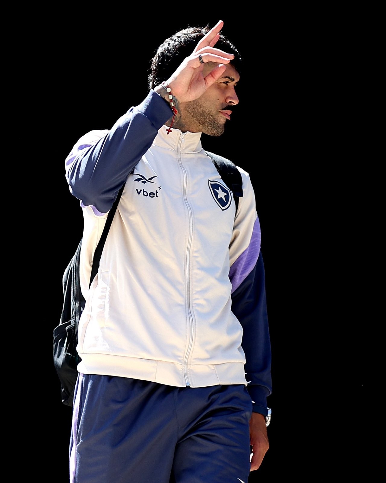 Zagueiro Alexander Barboza durante atuação pelo Botafogo