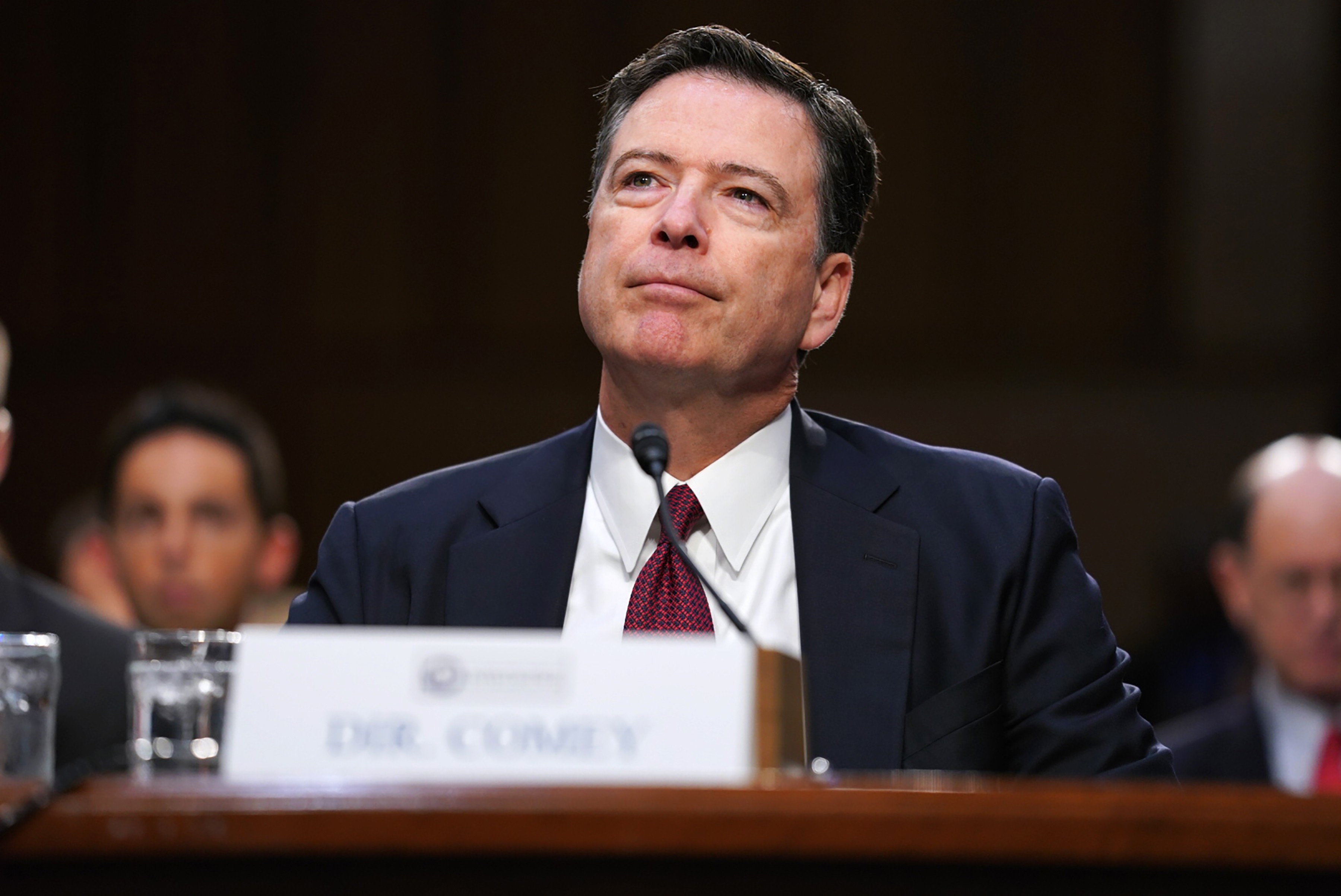 Quem é James Comey, ex-diretor do FBI alvo de três tentativas de processo pelo Governo Trump em 13 meses