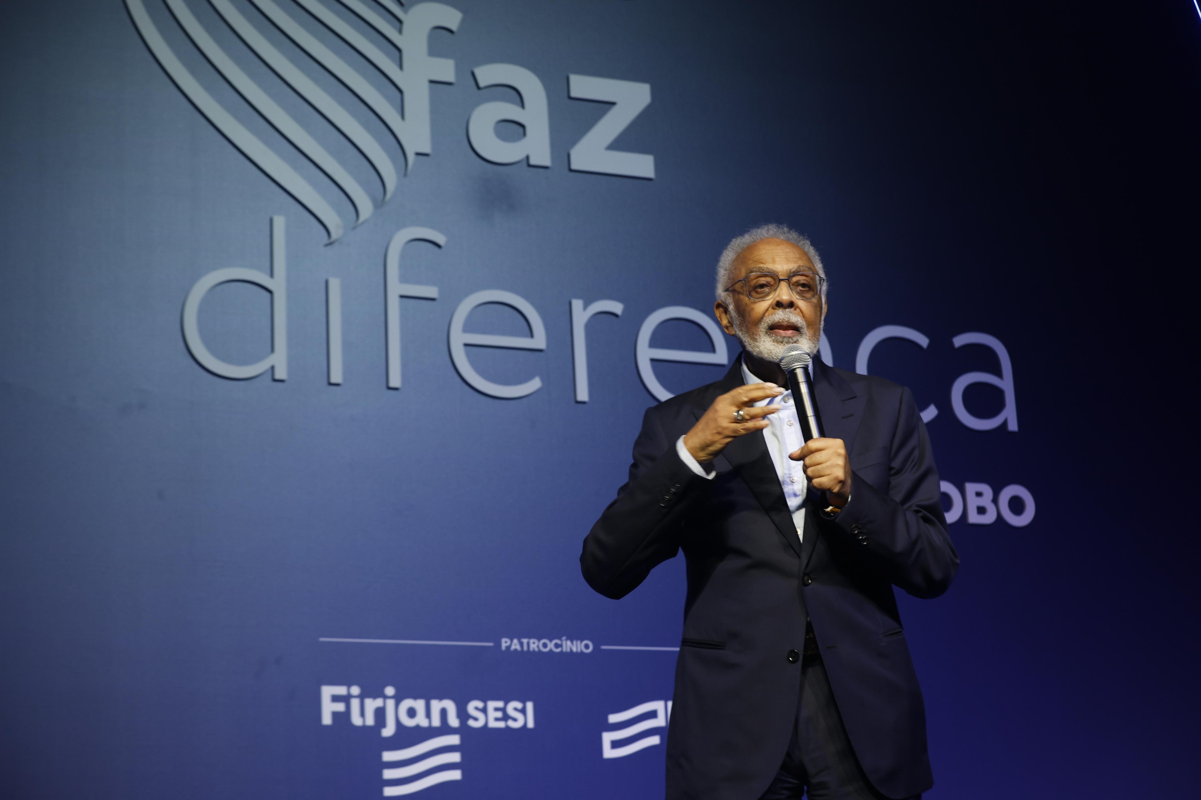 Gilberto Gil é homenageado no Prêmio Faz Diferença 2025