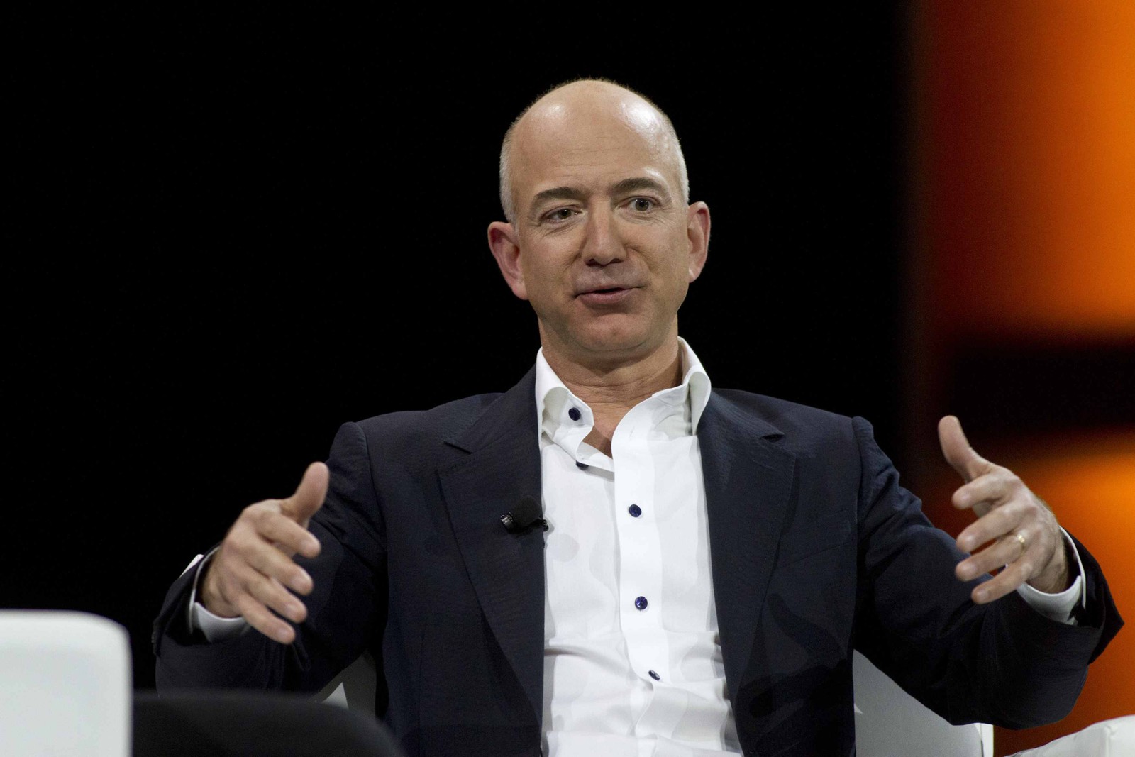 Jeff Bezos, fundador da Amazon - Patrimônio atual avaliado em US$188 bilhões. No futuro, em 2030, aos 65 anos, deve chegar ao trilhão de dólaresRichard Brian