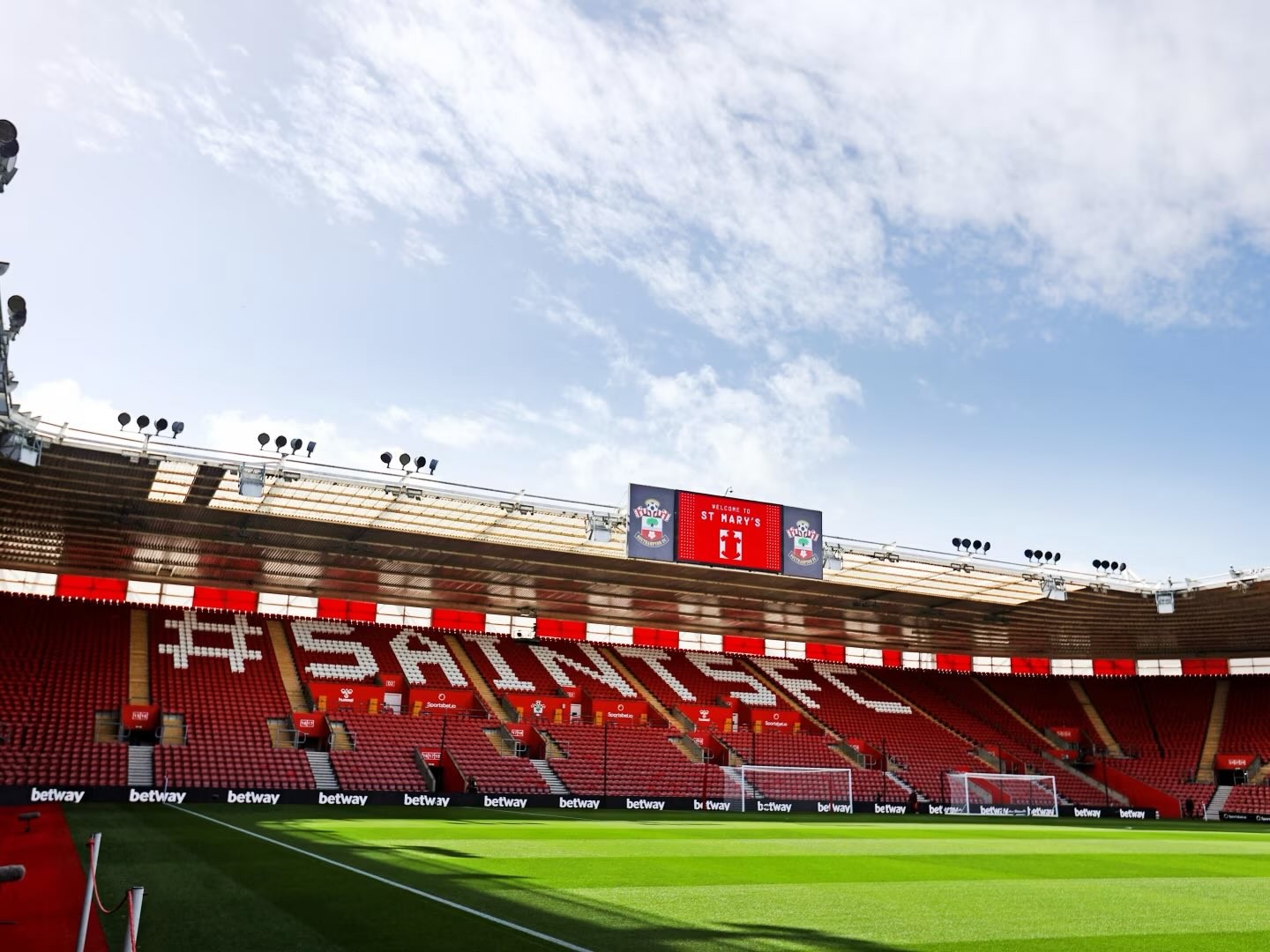 Southampton é expulso de disputa por acesso à Premier League após caso de espionagem; entenda