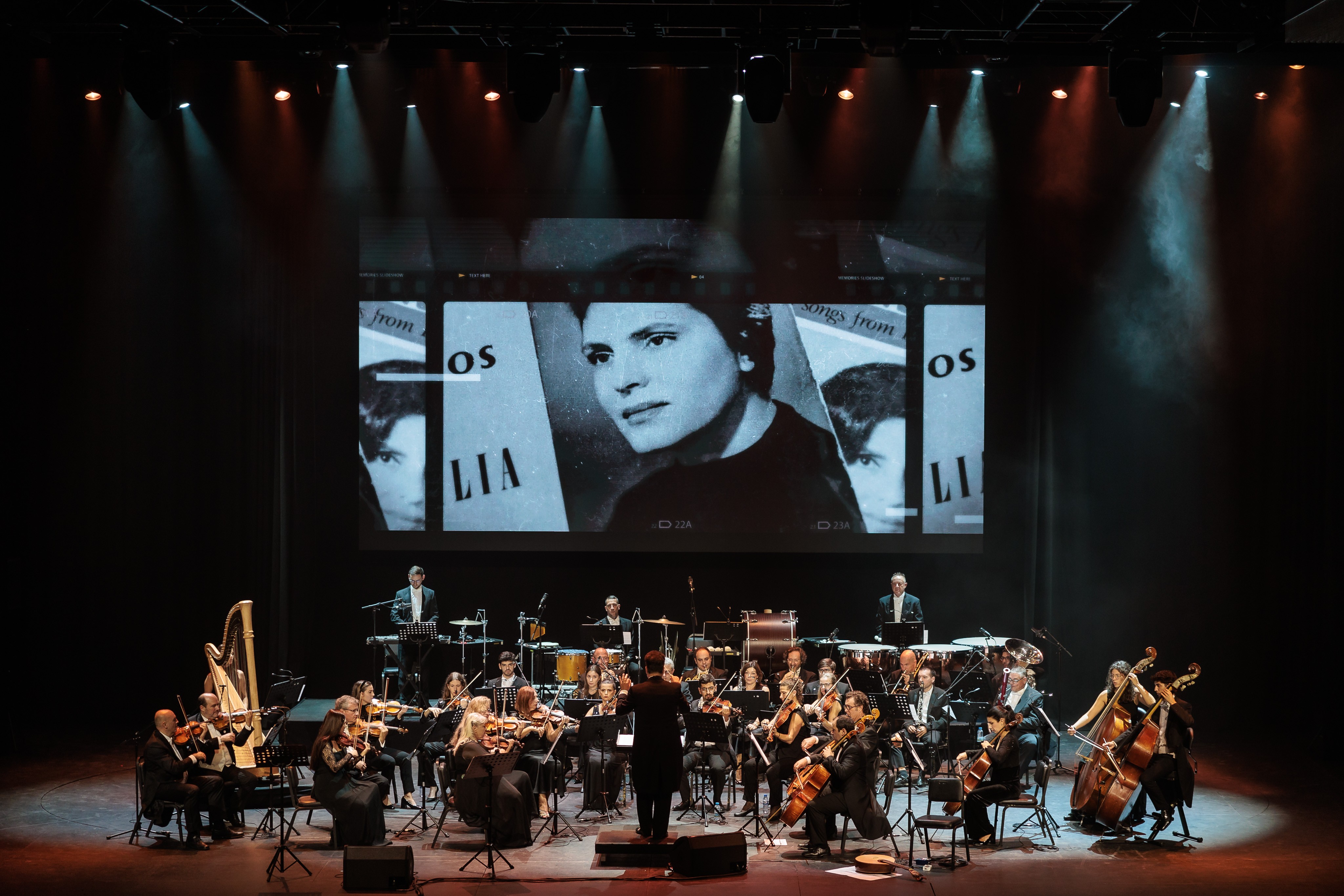 O espetáculo 'Amália Rodrigues Sinfônico' chega ao Theatro Municipal em uma celebração a rainha do fado