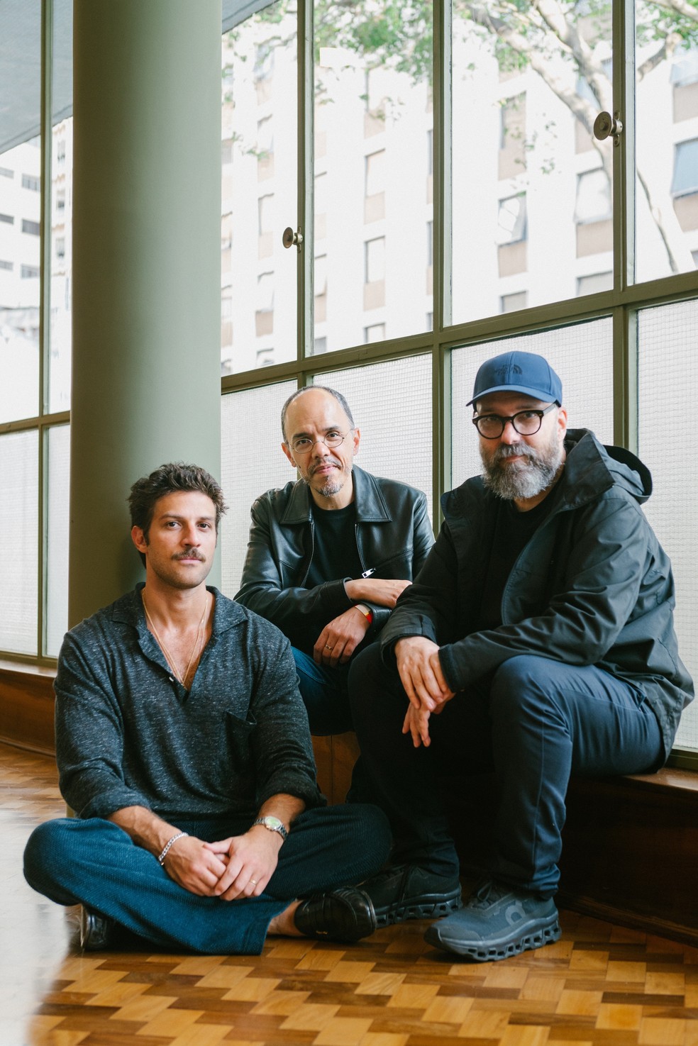 Chay Suede, Caetano Galindo e Felipe Hirsch — Foto: Divulgação / Mayra Azzi