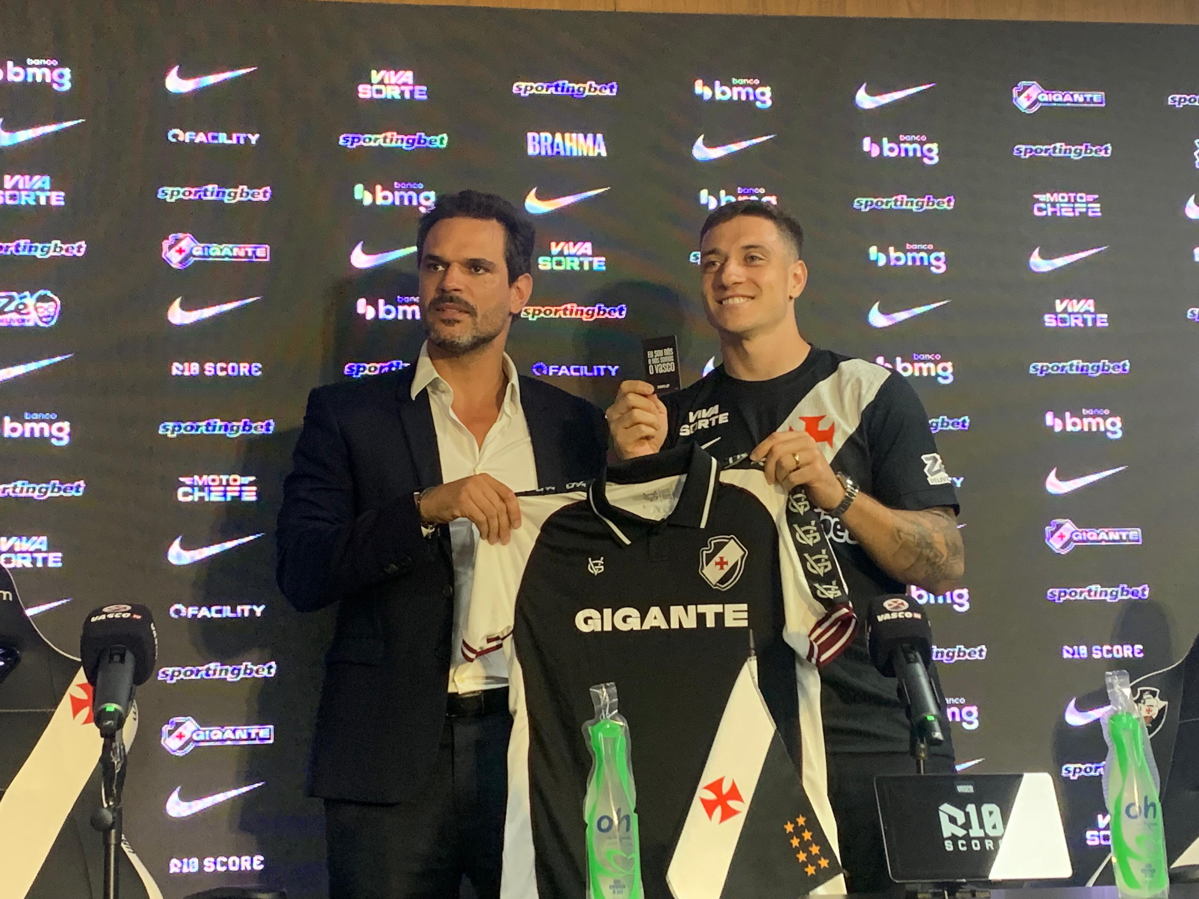 Diretor de futebol do Vasco confirma que David, alvo de operação, estará disponível para duelo com o Vitória - QTU Questões do Universo