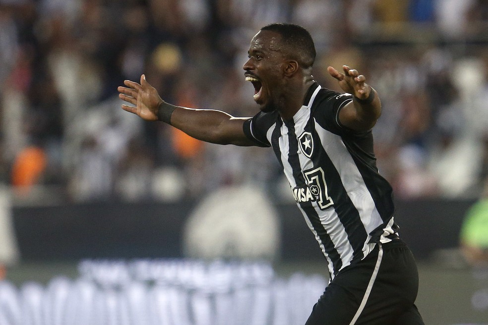 Kayque foi o autor do gol da vitória e grande destaque da partida entre Botafogo e São Paulo — Foto: Vitor Silva/Botafogo