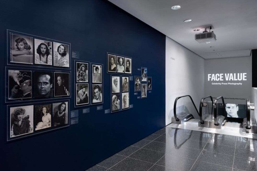 Vista Parcial da Mostra: retratosestãoumdo do do uno -foto: divulgação