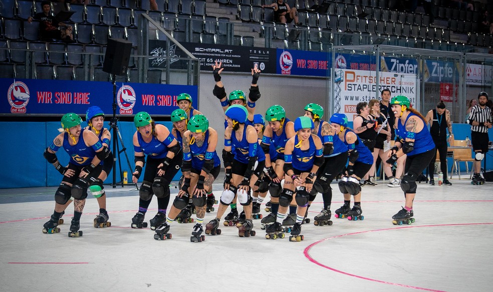 Seleção brasileira de roller derby disputa a Copa do Mundo na Áustria — Foto: Eliane Matos/@rollerderbyclicks