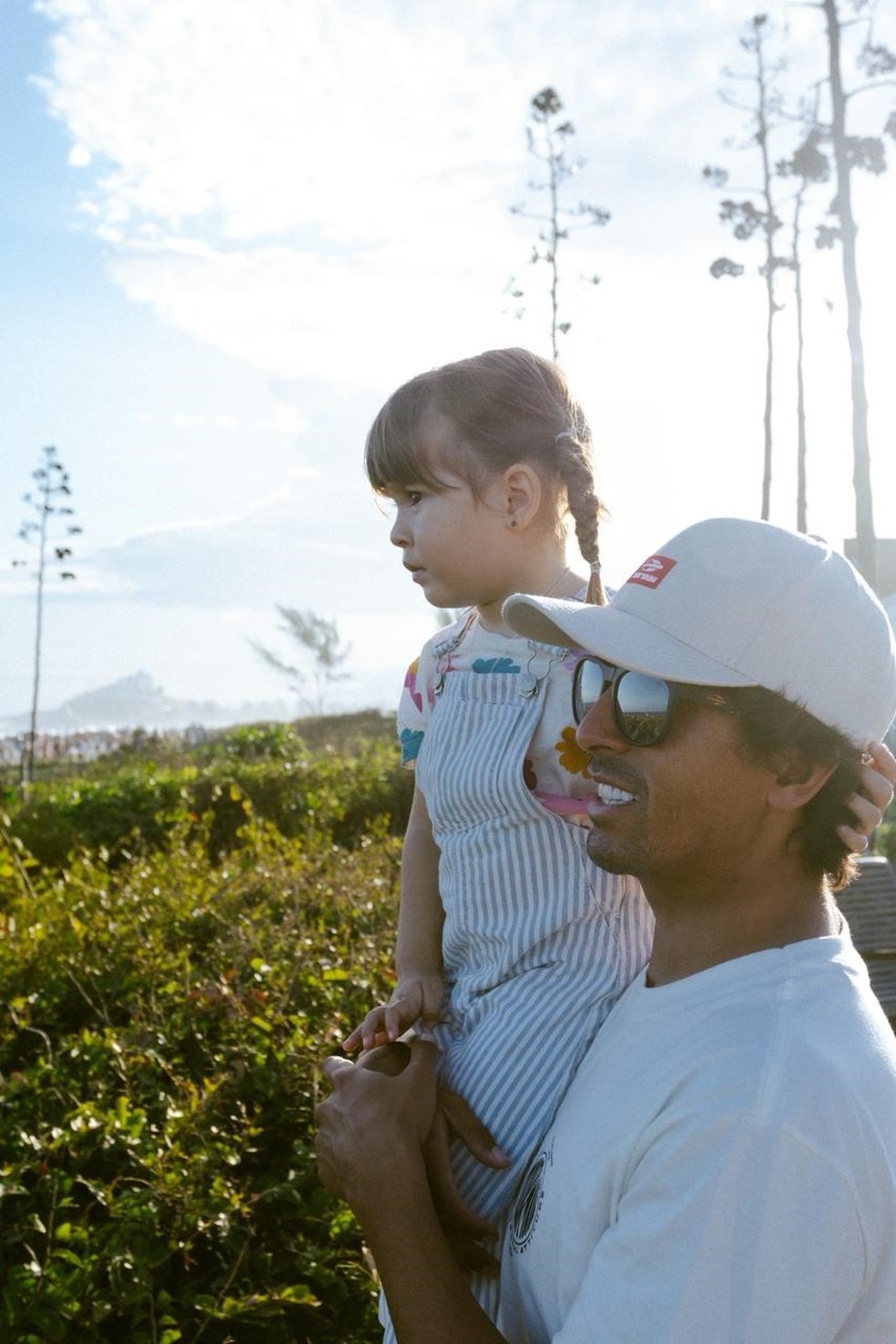 Miguel Pupo com a filha Flora — Foto: Bruno Zanin/divulgação