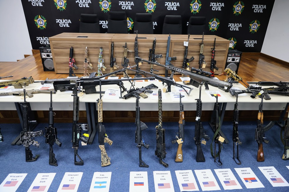 Entre janeiro e novembro de 2025, 848 fuzis foram retirados de circulação em todo o território fluminense — Foto: Divulgação