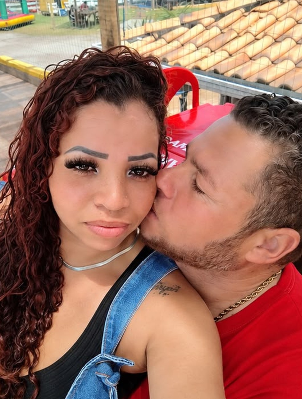 Gilberto e Daiane reataram após mulher deixar a cadeia — Foto: Reprodução
