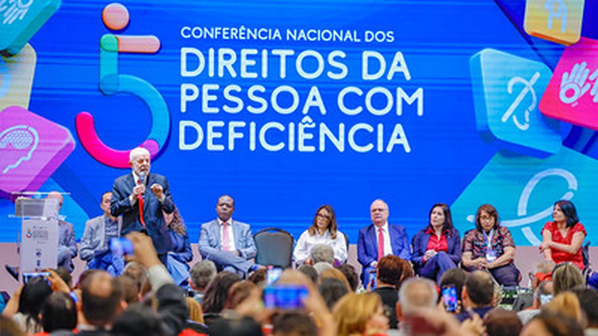 Lula decide ler discurso para evitar gafes após ser aconselhado por Janja