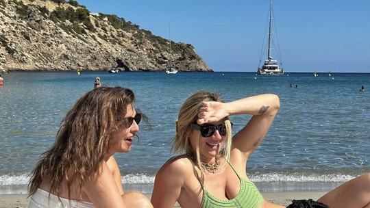 Giovanna Ewbank e Fernanda Paes Leme de férias em Ibiza: relembre as melhores entrevistas comandadas pela dupla