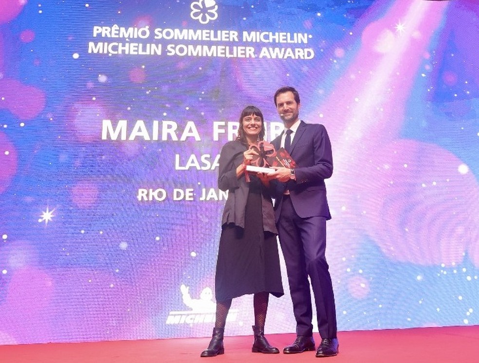 Maíra Freire recebe o prêmio sommelier Michelin em 2024 — Foto: Divulgação