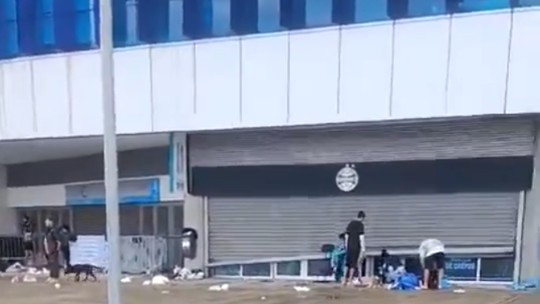 Tragédia no RS: inundada pela enchente do Guaíba, Arena do Grêmio é saqueada