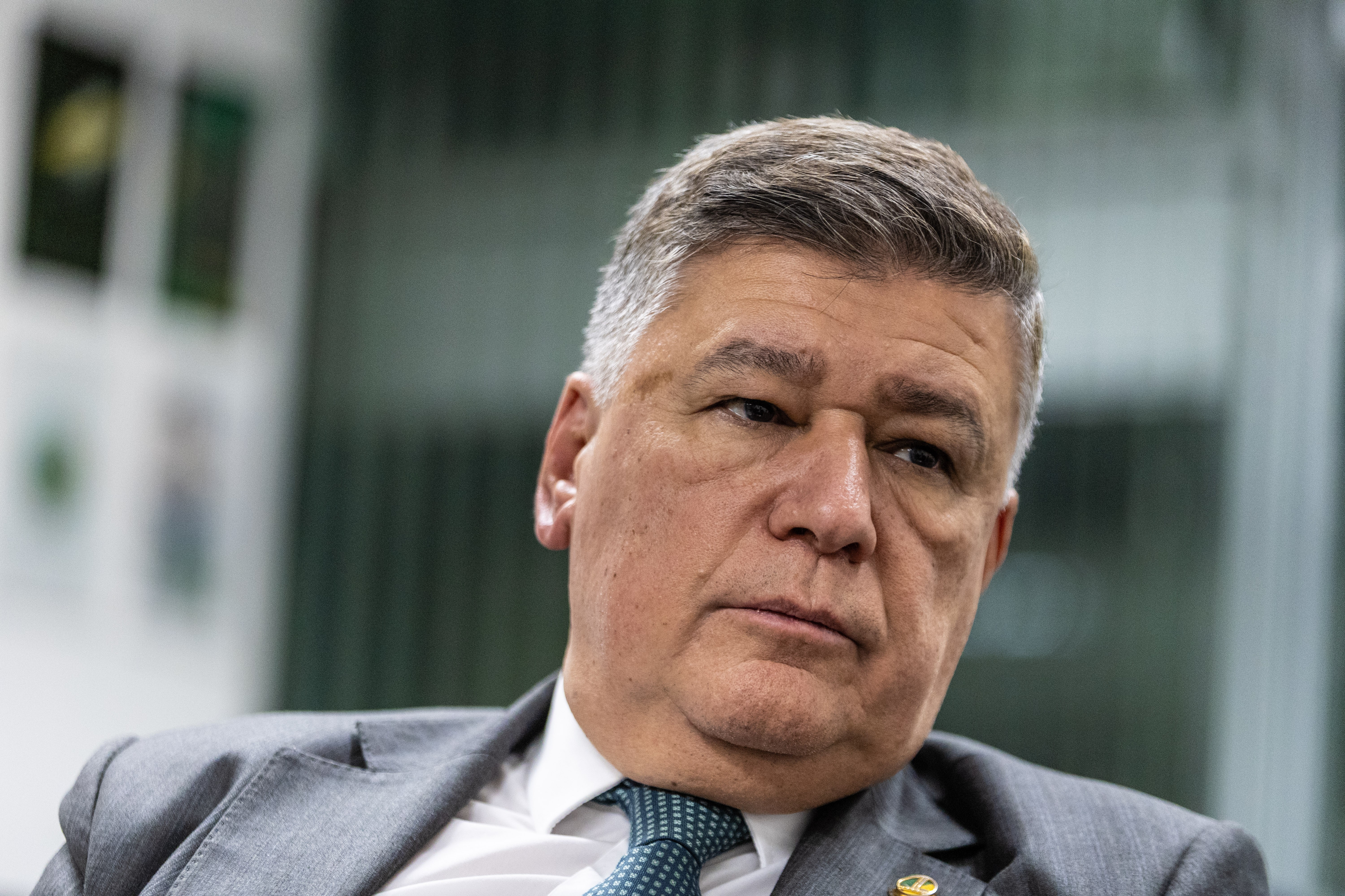 Autor de projeto que pode livrar Bolsonaro do regime fechado quer visitá-lo na cadeia