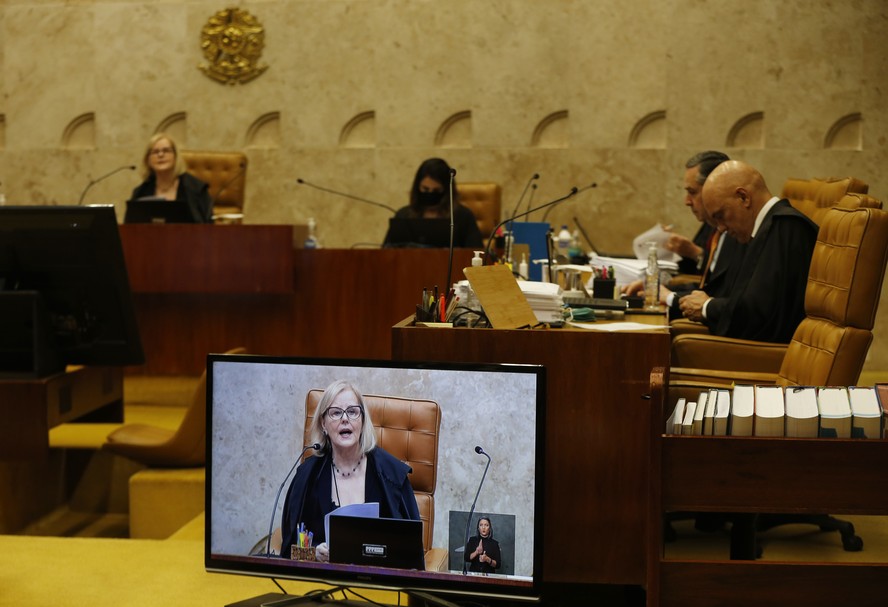 Plenário. O julgamento foi iniciado com a leitura do relatório da ministra Rosa Weber, e contou com oito sustentações orais, além do pronunciamento da PGR