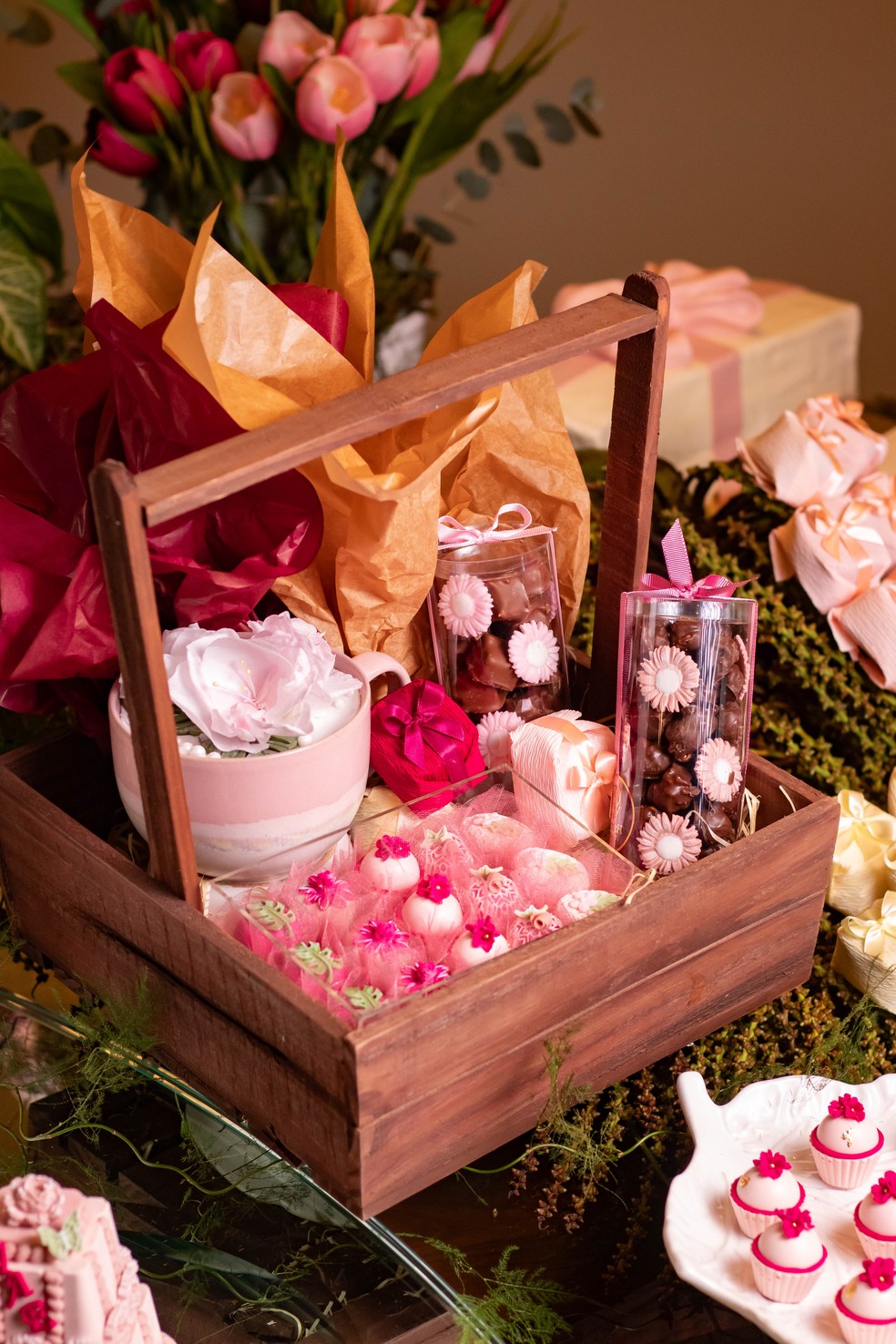 Cesta de dia das mães da Louzieh Doces — Foto: Divulgação
