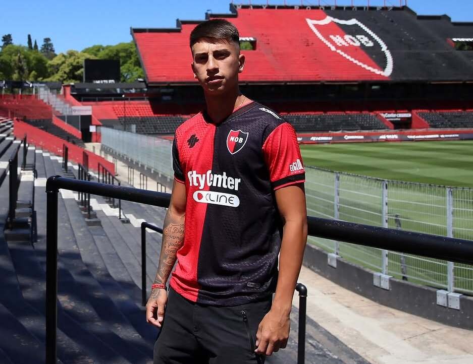 Jogador do Newell's Old Boys é detido por posse de arma na Argentina