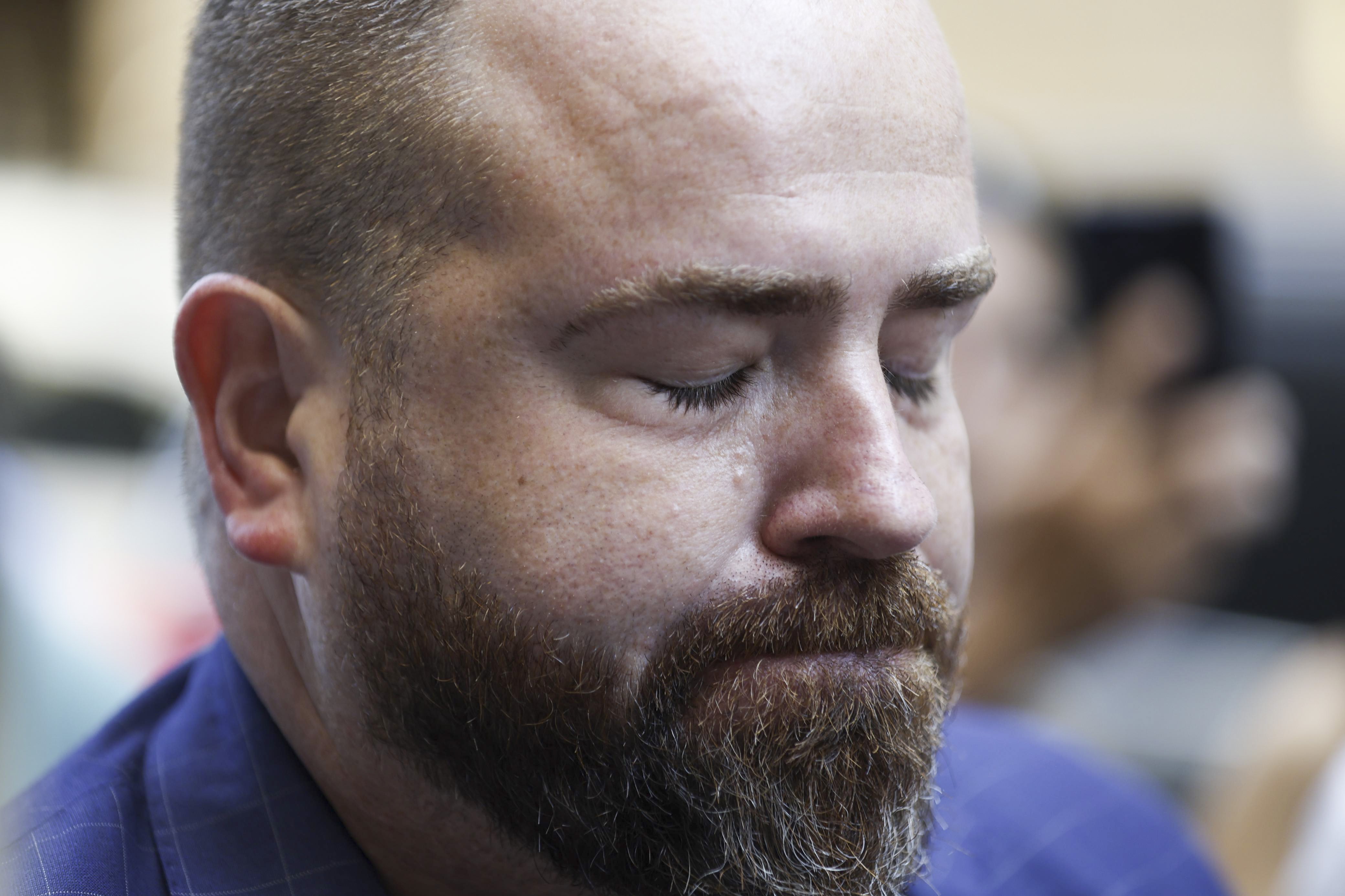 Caso Henry: defesa de Monique diz que ela também foi vítima de violência doméstica e espera julgamento sem interrupções