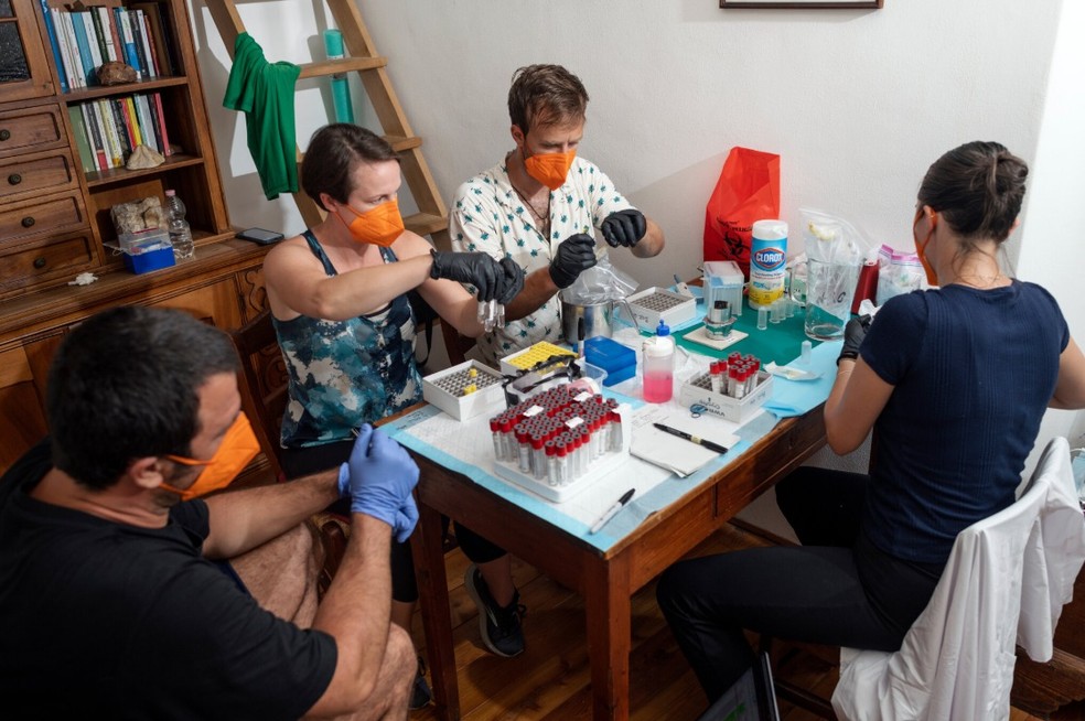 Equipe de cientistas — Foto: New York Times