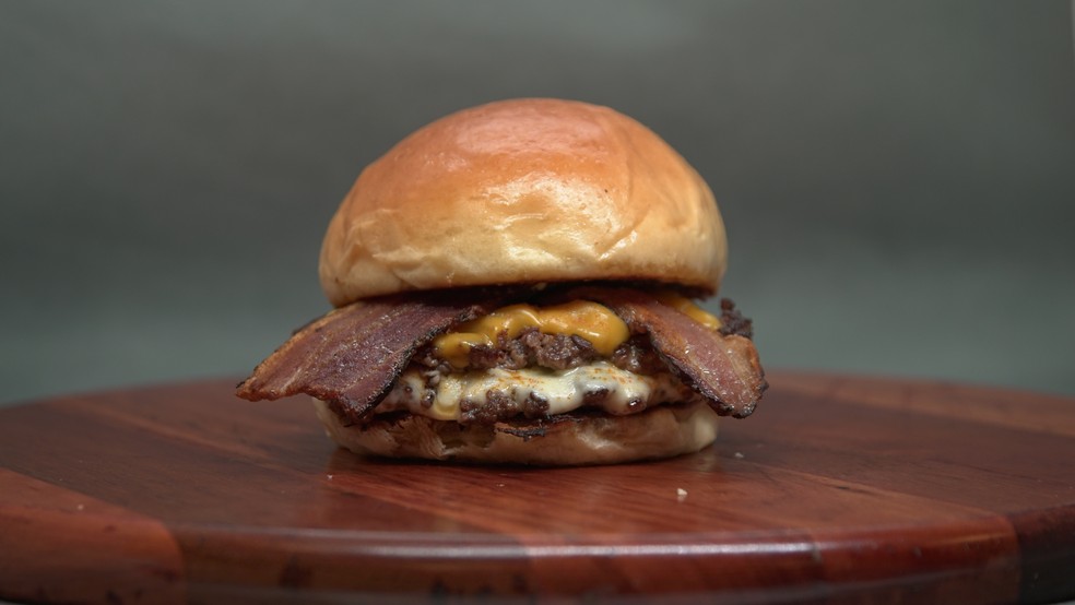 Ex-sócios do Hell's Burguer lançam a marca Fat Butcher dentro da  delicatessen Map Bakery