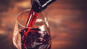 Wine terá vinhos a R$ 1 real durante campanha por redução de impostos