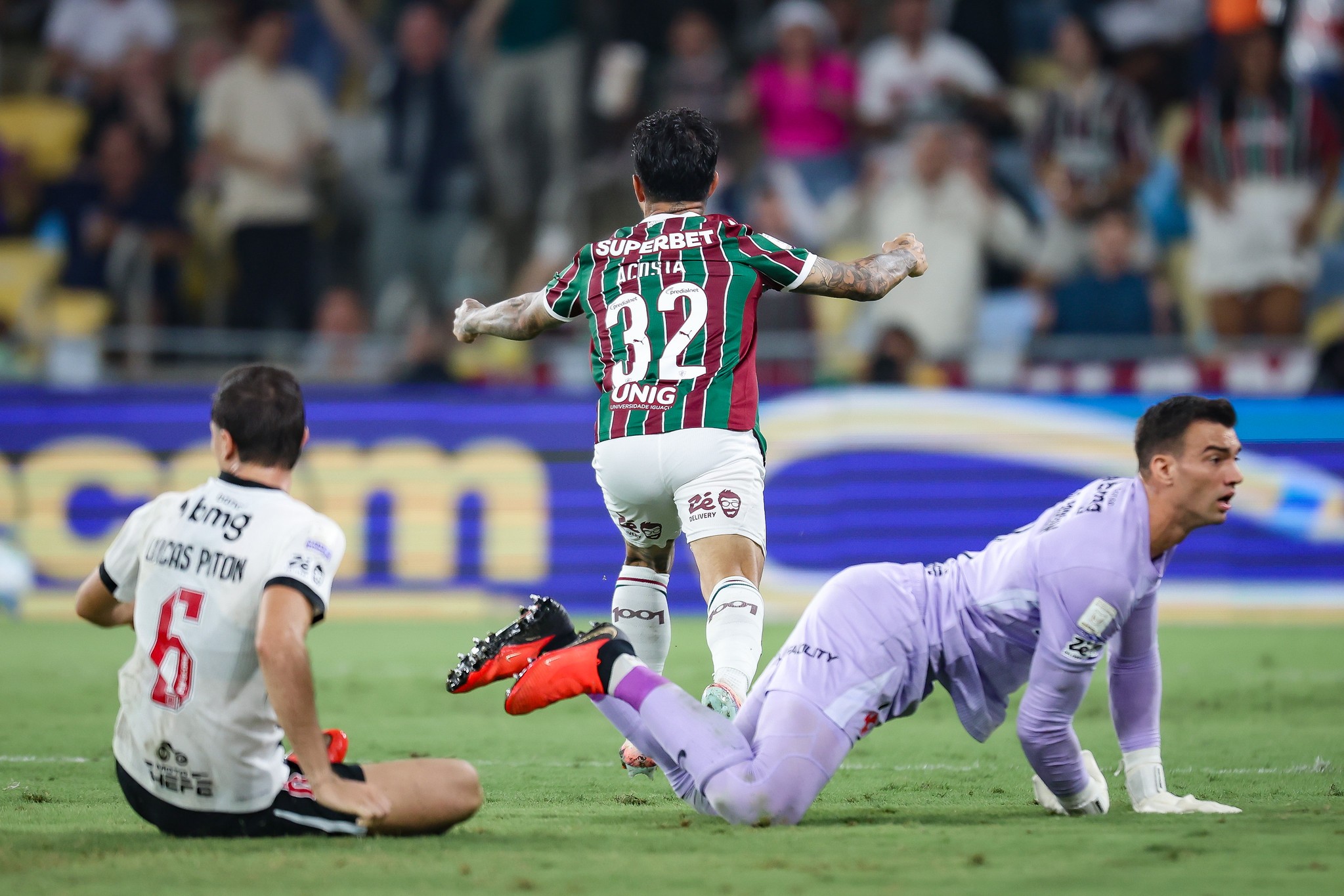 Fluminense se vinga de eliminação da Copa do Brasil e vence o Vasco no Maracanã, pelo Brasileiro - Foto