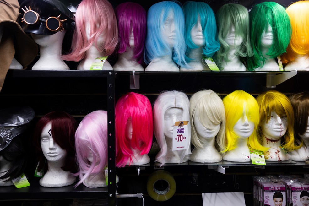 No Sogo Plaza Shopping, Loja do Herói tem opções para quem coleciona action figures e para aqueles que fazem cosplay — Foto: Maria Isabel/O Globo
