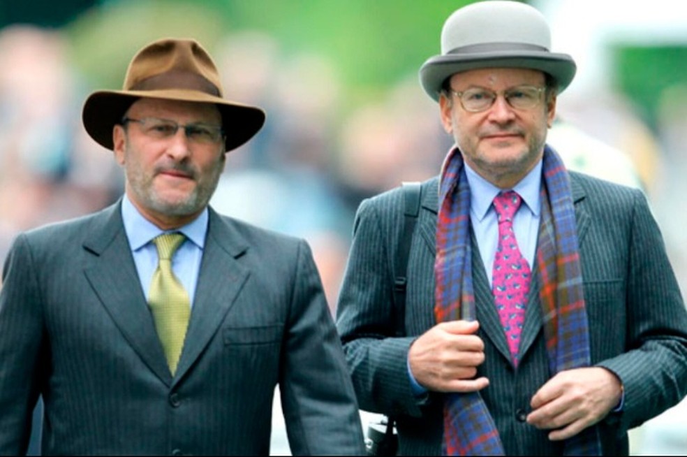 Os irmãos Gérard e Alain Wertheimer — Foto: by Bloomberg