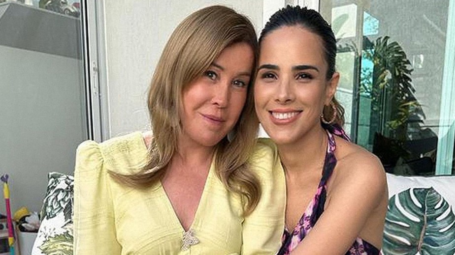 Wanessa Camargo surge agarradinha com Zilu: "Me deu a vida"